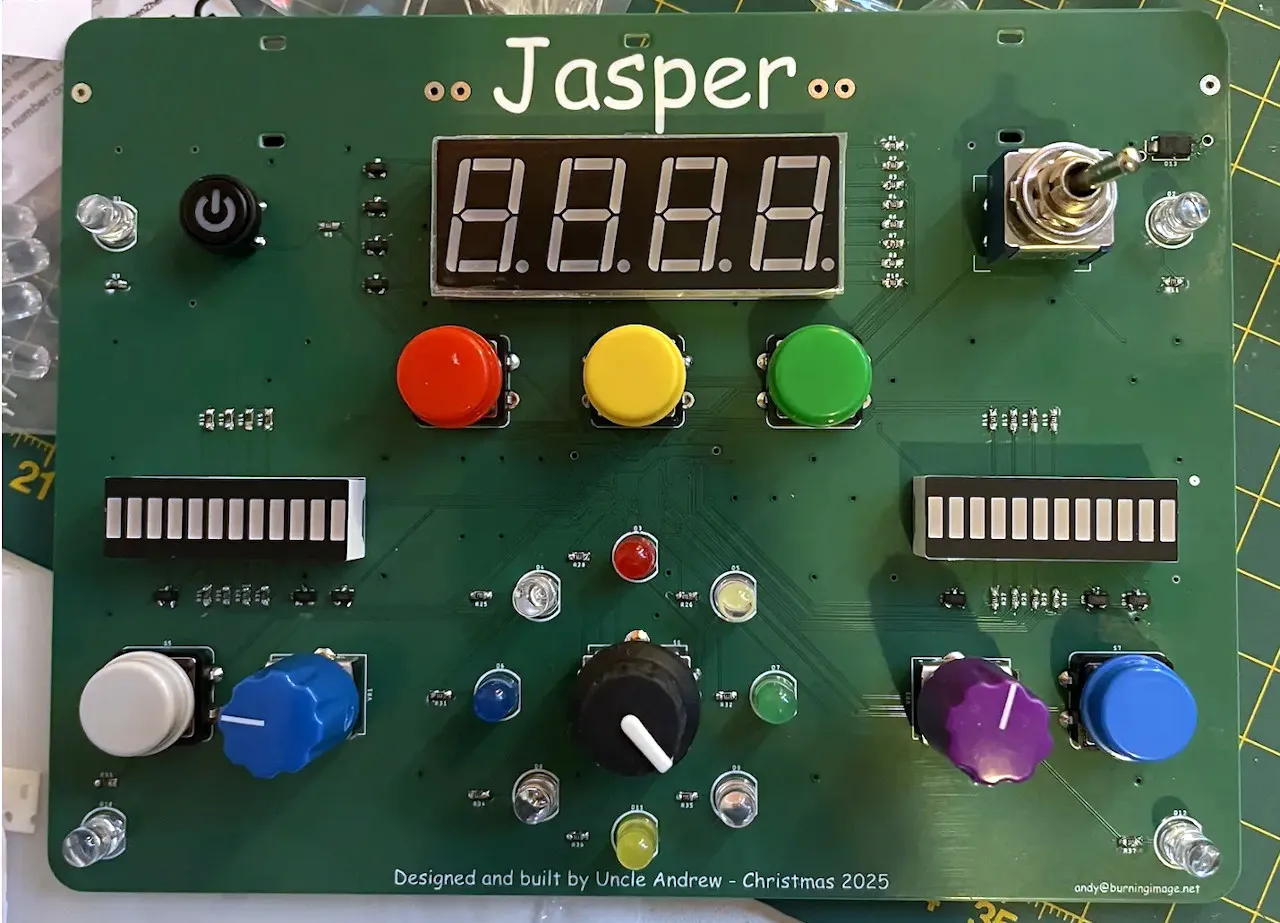 Electronic Busy Board is Fun for Kids and Hackers
